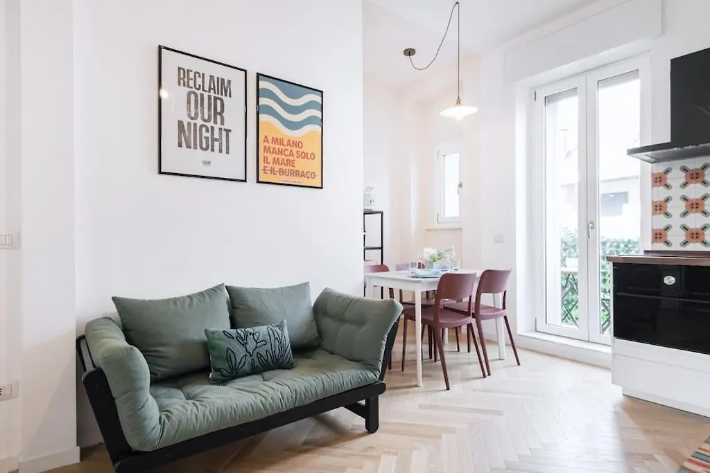 Easylife - Apartment With Balcony Near Navigli Milan Italy