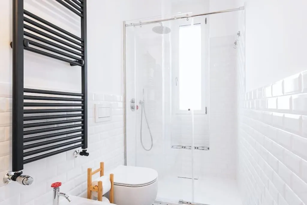 Easylife - Apartment With Balcony Near Navigli Milan