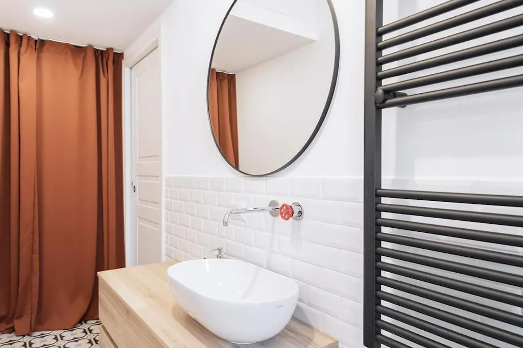 Easylife - Apartment With Balcony Near Navigli Milan